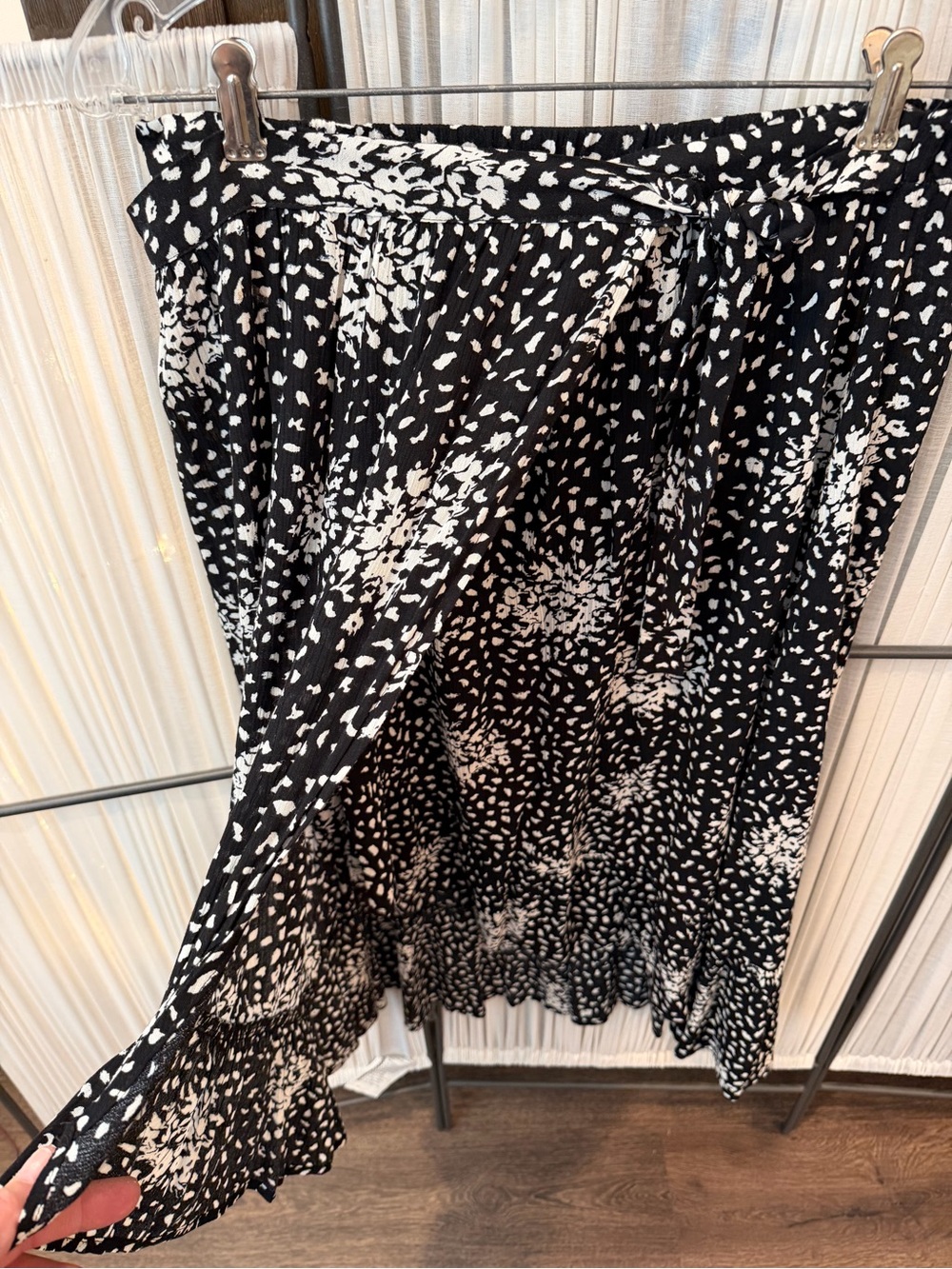 Knox Rose Black and White Printed Midi Skirt